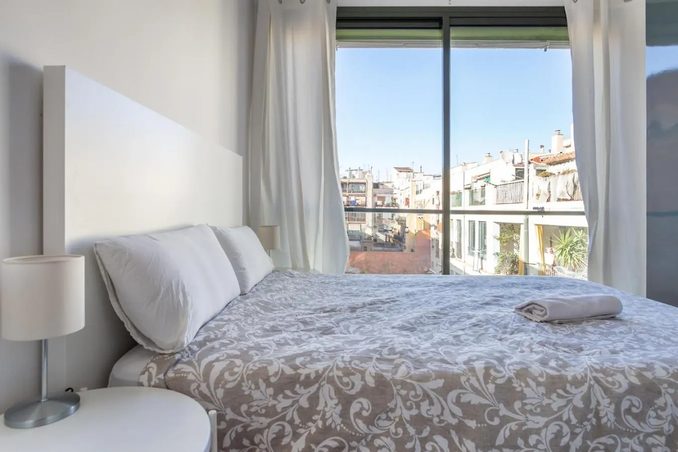 Private Rooms Near Las Ramblas Barcelona Hostel