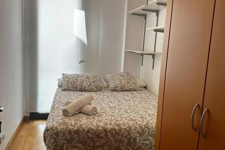 Private Rooms Near Las Ramblas Barcelona 0*,